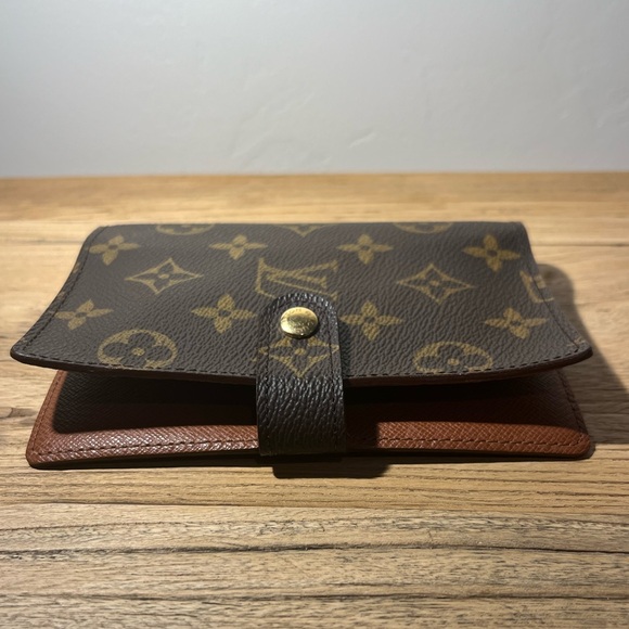 1998 Vintage Louis Vuitton Agenda Monogram Wallet; CA0948; made in Spain - Picture 5 of 13